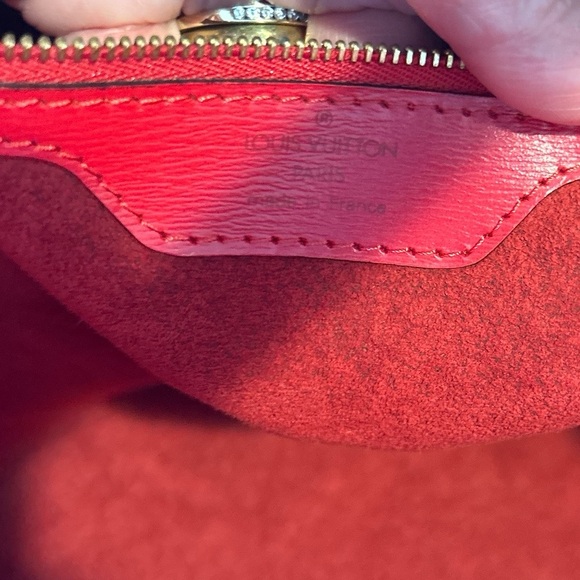 Louis Vuitton St. Jaques Red Epi Leather Bag EUC A20994 - Picture 9 of 11